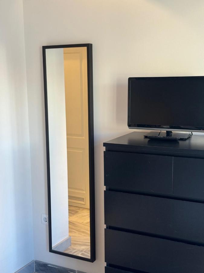 Victoria 32 Suite Малага Экстерьер фото